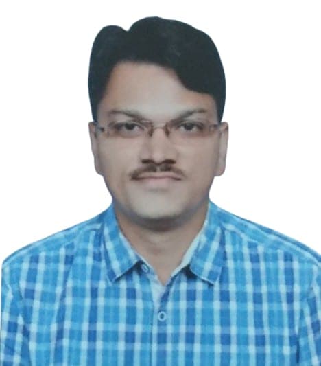 Portrait of Dhirendra Bandil, proprietor of Genius Solar Services, Indore